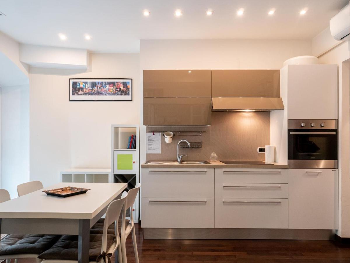Modern Duomo Apartment Milano Eksteriør billede