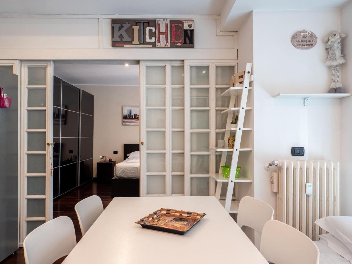 Modern Duomo Apartment Milano Eksteriør billede